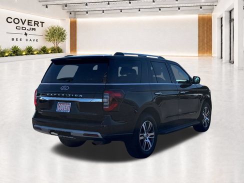 Used 2024 Ford Expedition Limited AWD/4WD image 7