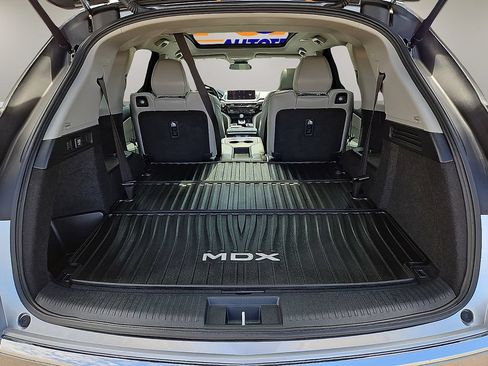 Certified 2024 Acura MDX w/ Technology Package FWD image 11