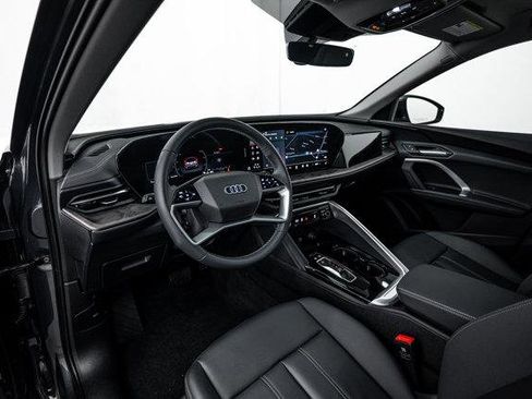 Certified 2025 Audi Q5 Premium w/ Convenience Package AWD/4WD image 11