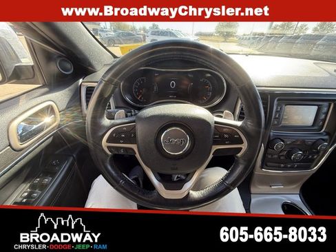 Used 2015 Jeep Grand Cherokee Limited image 12
