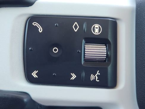 Used 2024 Land Rover Defender 110 SE AWD/4WD image 40
