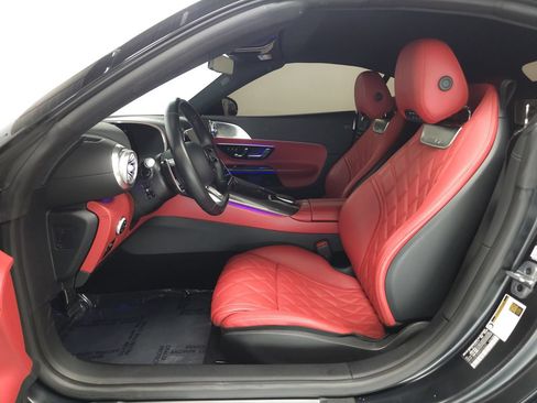 Used 2024 Mercedes-Benz SL 63 AMG S e Performance 4MATIC w/ Manufactur Interior Package image 9