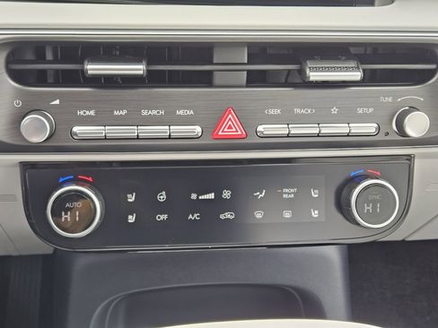 New 2026 Hyundai Palisade Calligraphy FWD image 18