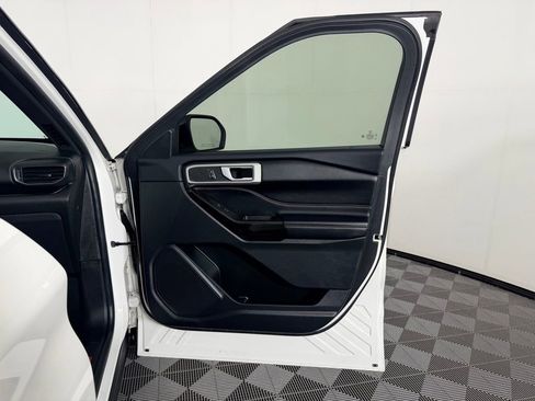 Used 2022 Ford Explorer ST AWD/4WD image 35