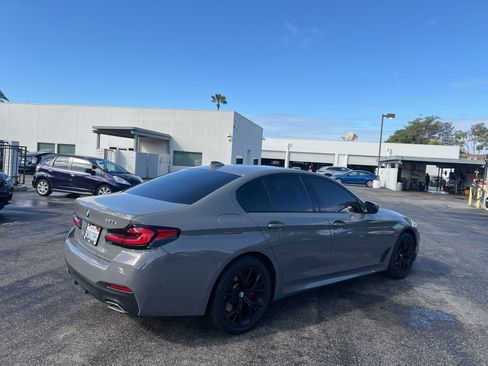 Used 2021 BMW 530e w/ M Sport Package image 7