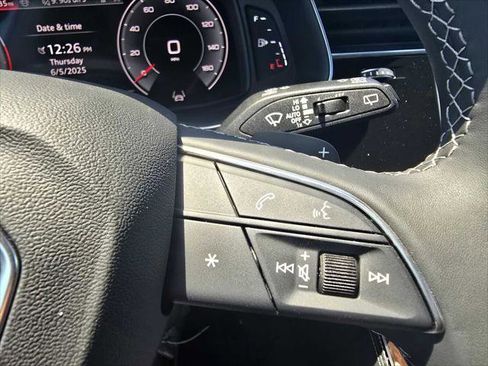 New 2025 Audi Q8 Prestige image 34