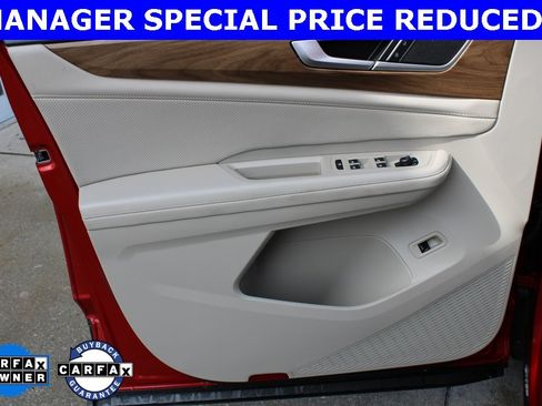 Certified 2024 Volkswagen Atlas SE image 9