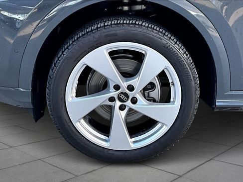 Used 2025 Audi Q5 Premium Plus w/ Premium Plus image 10