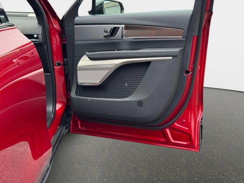 Certified 2026 Cadillac Vistiq Luxury w/ LPO, Floor Liner Package AWD/4WD image 14