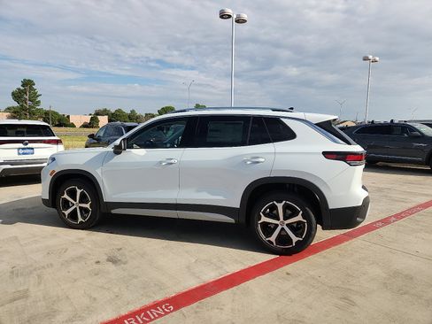 New 2025 Volkswagen Tiguan SE image 4