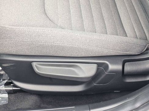 Used 2025 Kia K4 EX image 19