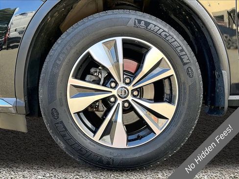 Used 2019 Nissan Murano SV w/ Premium Package AWD/4WD image 9