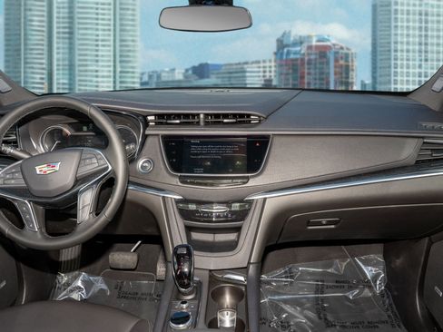 Used 2025 Cadillac XT5 Premium Luxury image 21