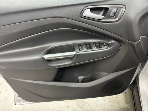 Used 2018 Ford Escape SE w/ SE Sync 3 Package AWD/4WD image 25