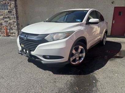 Used 2016 Honda HR-V EX