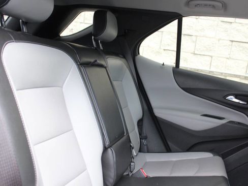 Used 2018 Chevrolet Equinox Premier FWD image 14