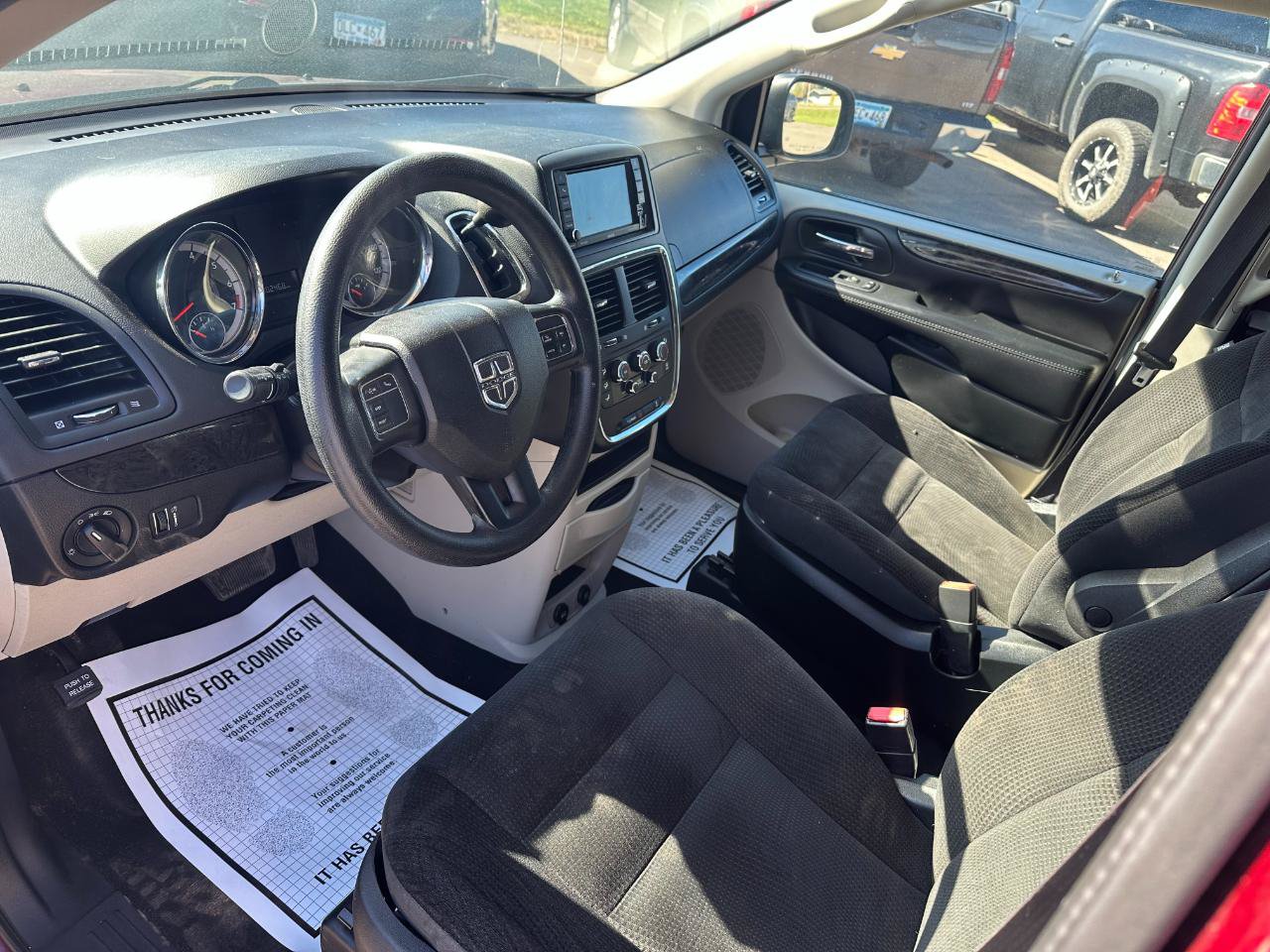 Used 2018 Dodge Grand Caravan SE w/ UConnect Hands-Free Group FWD image 13