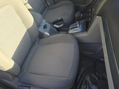 Used 2009 Saturn Vue XR image 11