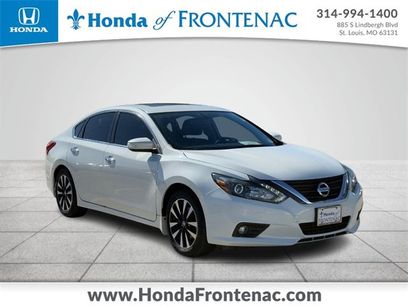Used 2017 Nissan Altima 2.5 SL w/ 2.5 Technology Package