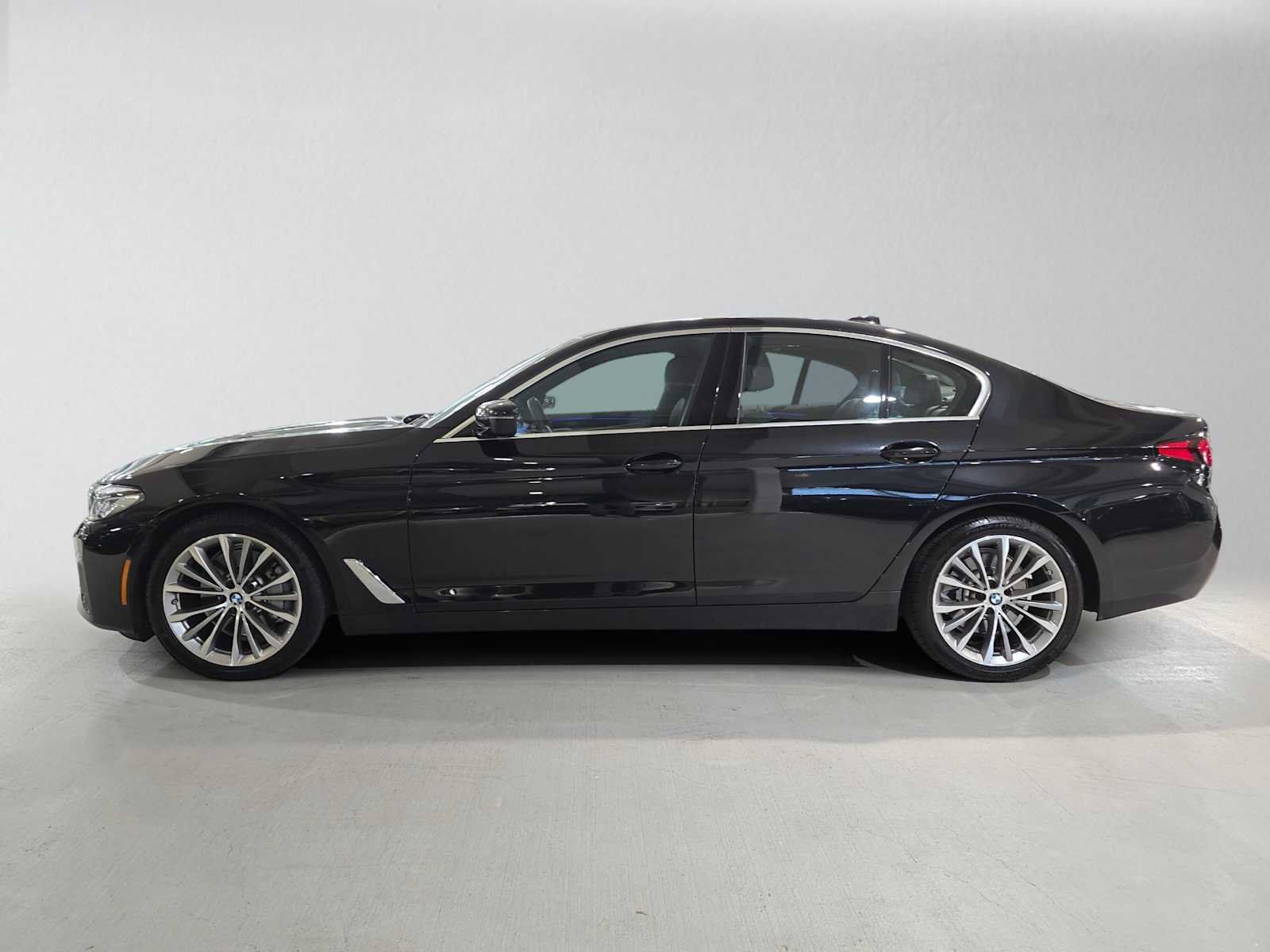 Used 2023 BMW 530i xDrive AWD/4WD image 6
