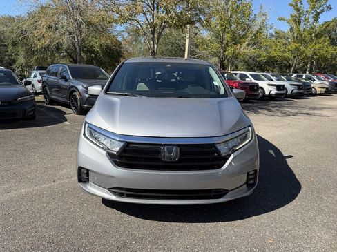 Used 2022 Honda Odyssey Elite image 2