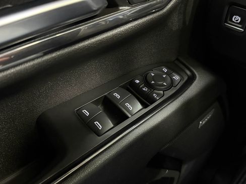 Used 2024 GMC Sierra 2500 AT4 w/ AT4 Premium Plus Package AWD/4WD image 31