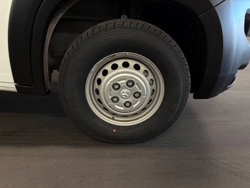 Used 2024 RAM ProMaster 2500 w/ Convenience Group image 51