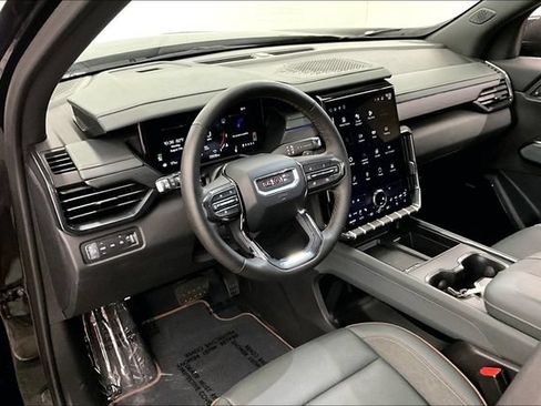 Used 2025 GMC Acadia AT4 AWD/4WD image 16