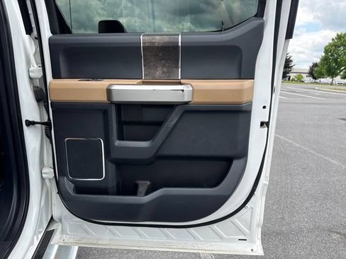 Used 2022 Ford F350 Lariat w/ Lariat Ultimate Package AWD/4WD image 17