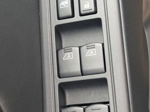 New 2026 Nissan Frontier SV w/ SV Convenience Package RWD image 12