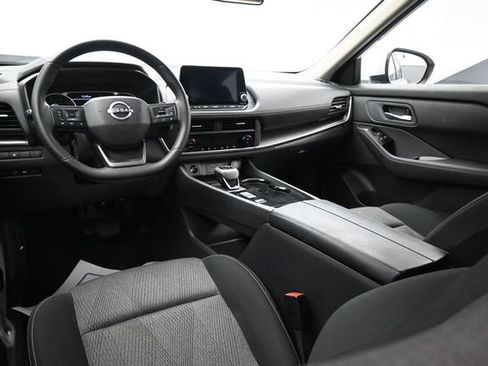 Used 2026 Nissan Rogue SV FWD image 18