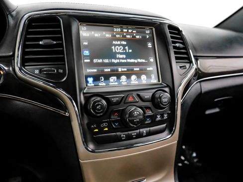Used 2015 Jeep Grand Cherokee Overland AWD/4WD image 37