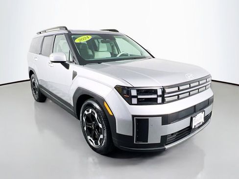 Used 2024 Hyundai Santa Fe SEL image 3