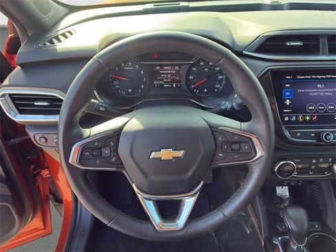 Used 2023 Chevrolet TrailBlazer ACTIV w/ Sun and Liftgate Package image 11