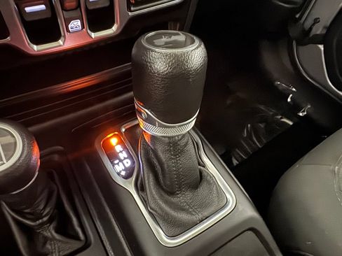 Used 2020 Jeep Wrangler Unlimited Sport S AWD/4WD image 20