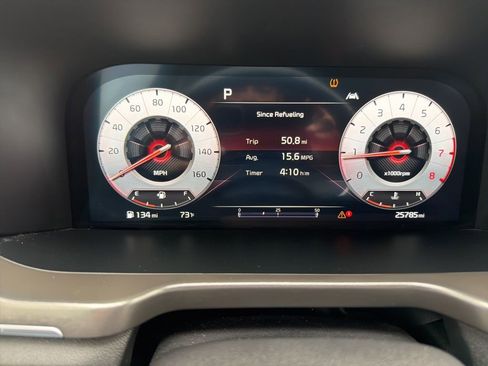 Used 2023 Kia Sorento SX image 2