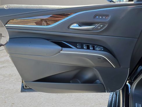 Certified 2024 Cadillac Escalade ESV Premium Luxury w/ LPO, Floor Liner Package AWD/4WD image 9