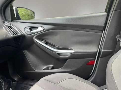 Used 2016 Ford Focus ST FWD image 8