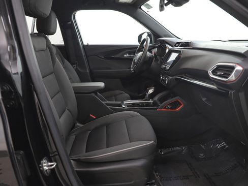 Used 2023 Chevrolet TrailBlazer RS w/ Convenience Package image 12