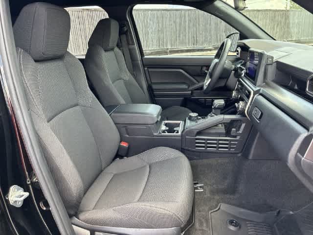 Used 2025 Toyota 4Runner SR5 AWD/4WD image 22