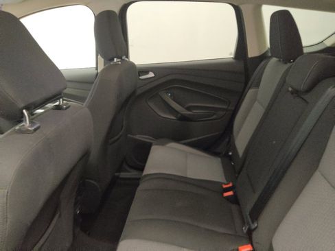 Used 2019 Ford Escape SE image 18