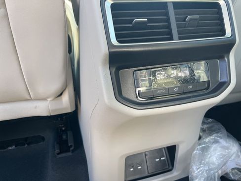 New 2026 Volkswagen Atlas SE FWD image 25