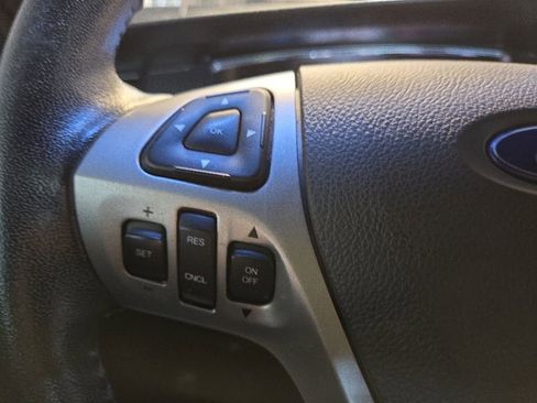 Used 2016 Ford Taurus SEL w/ Equipment Group 201A AWD/4WD image 17