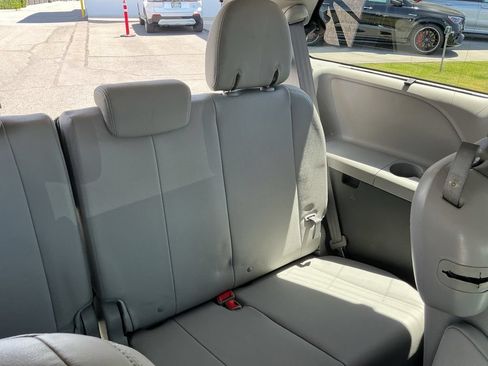 Used 2016 Toyota Sienna XLE w/ XLE Navigation Package FWD image 24