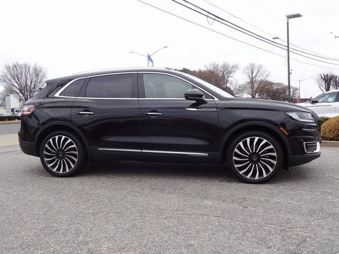Certified 2020 Lincoln Nautilus Black Label w/ Cargo Utility Package image 3