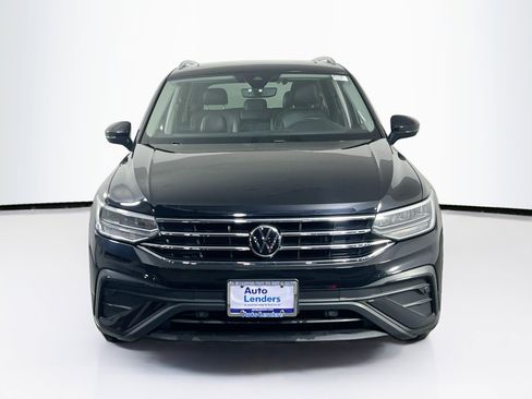 Used 2022 Volkswagen Tiguan SE AWD/4WD image 2