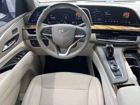 Certified 2023 Cadillac Escalade Sport Platinum w/ LPO, ONYX Package AWD/4WD image 15