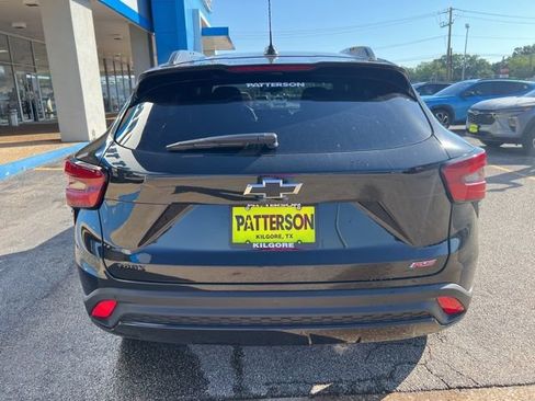 New 2026 Chevrolet Trax RS FWD image 8