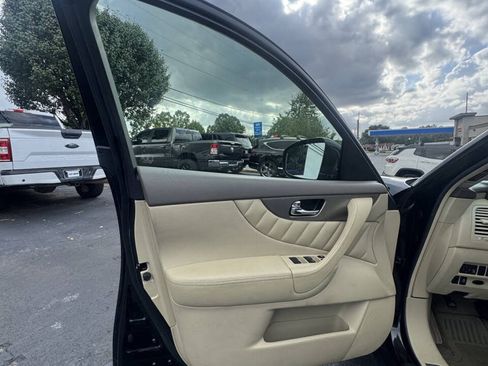 Used 2016 INFINITI QX70 2WD image 22
