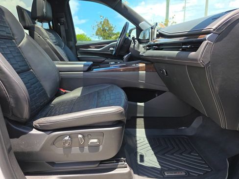 Used 2022 Cadillac Escalade ESV Sport Platinum w/ LPO, ONYX Package RWD image 15
